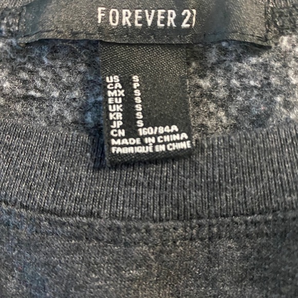 Forever 21 Kiss pull over sweatshirt dark gray oversized size S - Picture 3 of 3